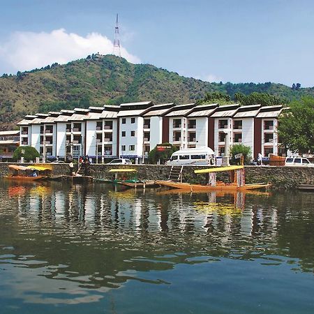 Hotel Pride Continental Сринагар Экстерьер фото