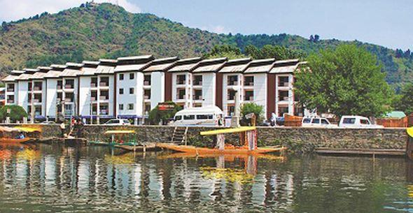 Hotel Pride Continental Сринагар Экстерьер фото