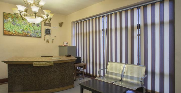 Hotel Pride Continental Сринагар Экстерьер фото